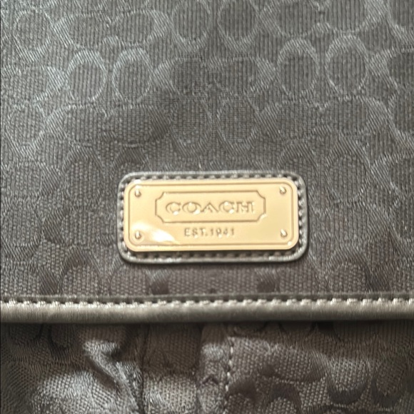 Coach Black Messenger Bag with Textured Design - Picture 2 of 6